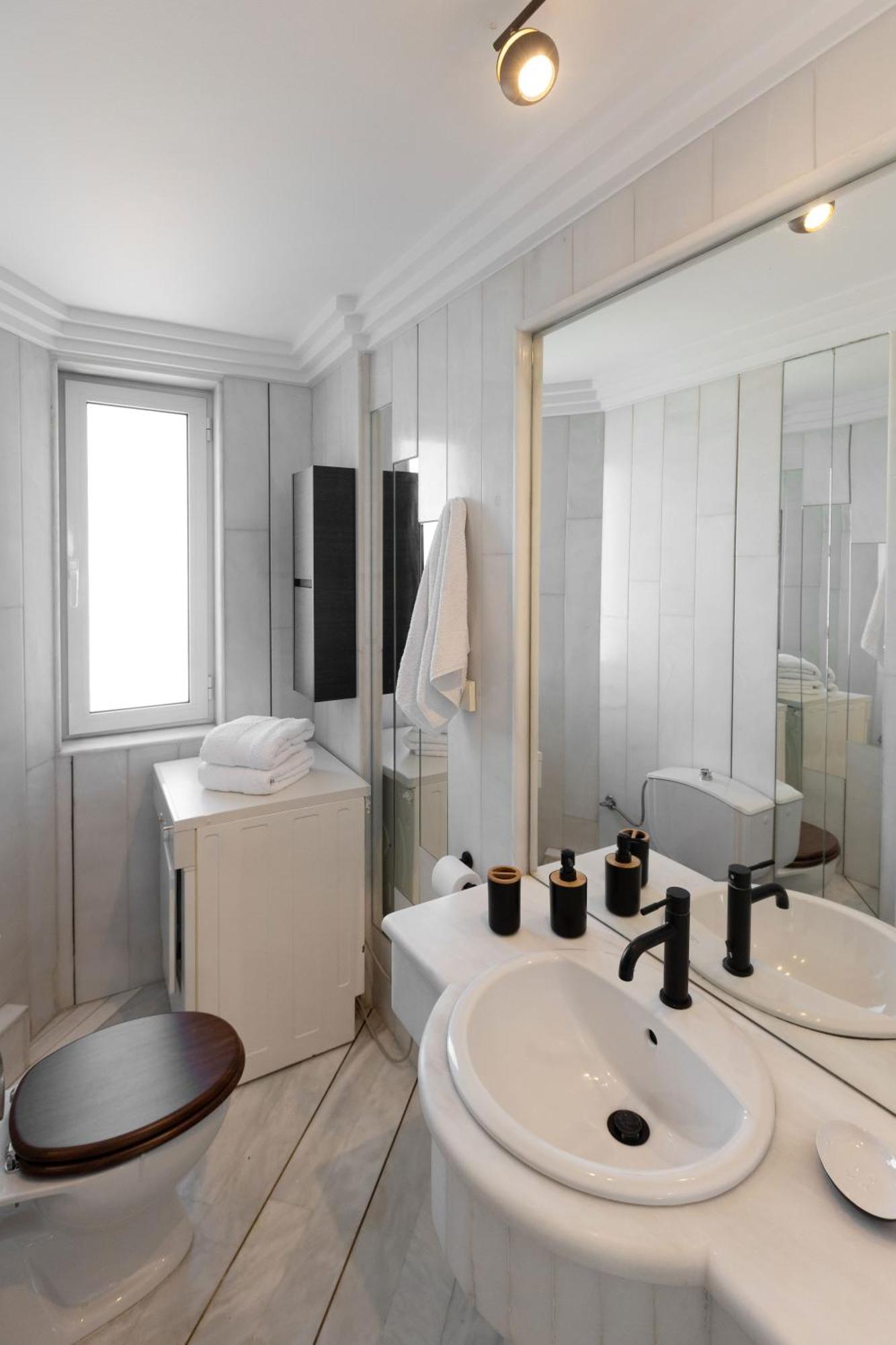 Nice Sea View Elegant Apartment เอเธนส์ ภายนอก รูปภาพ